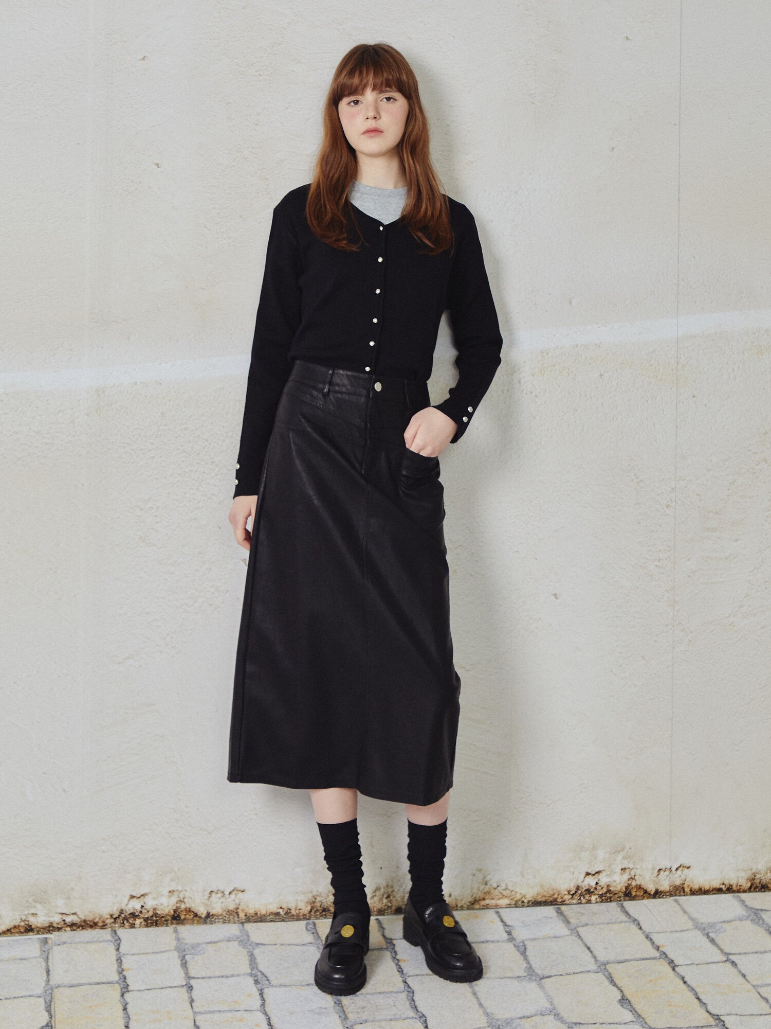 페이크 레더 H라인 스커트 (BLACK)