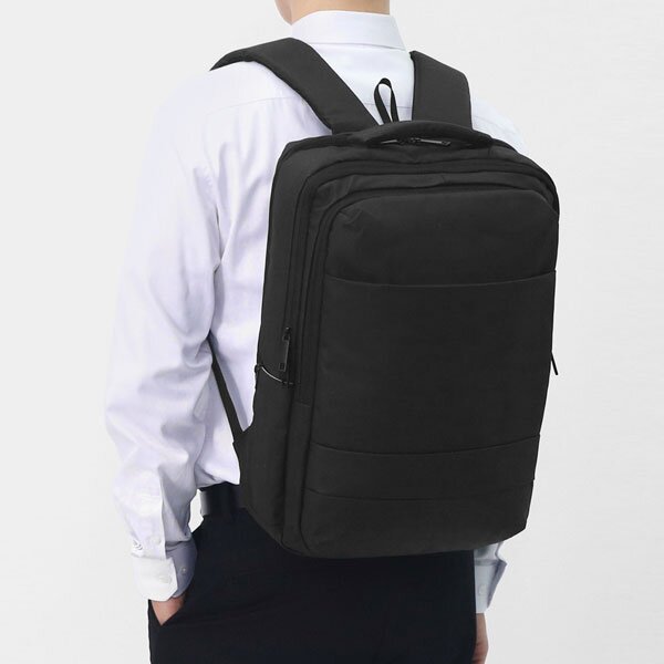 남성 데일리 스퀘어 숄더백 노트북 수납 블랙 심플 백팩 BGB017