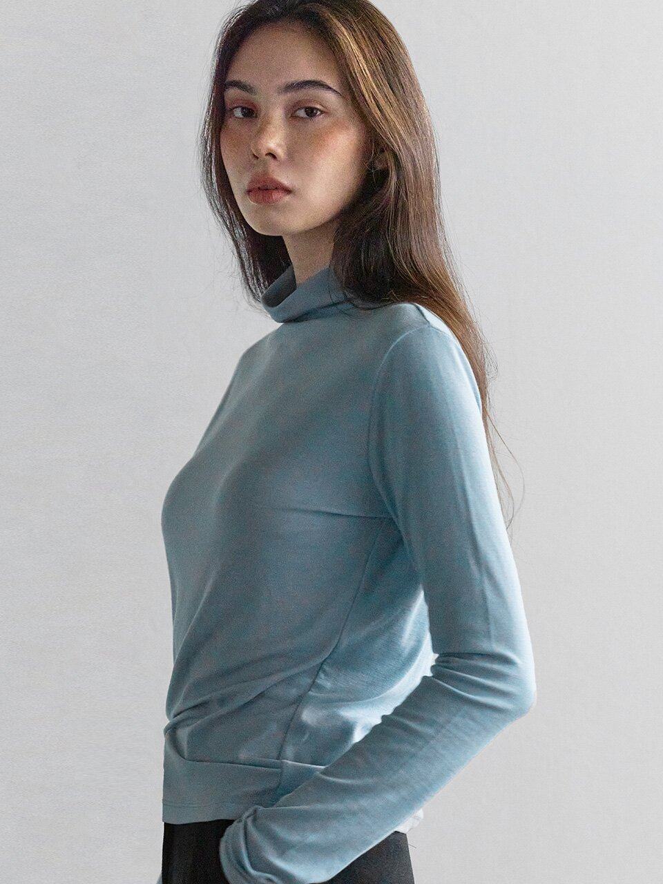 2512 SECOND SKIN TURTLE NECK TEE - BLUE