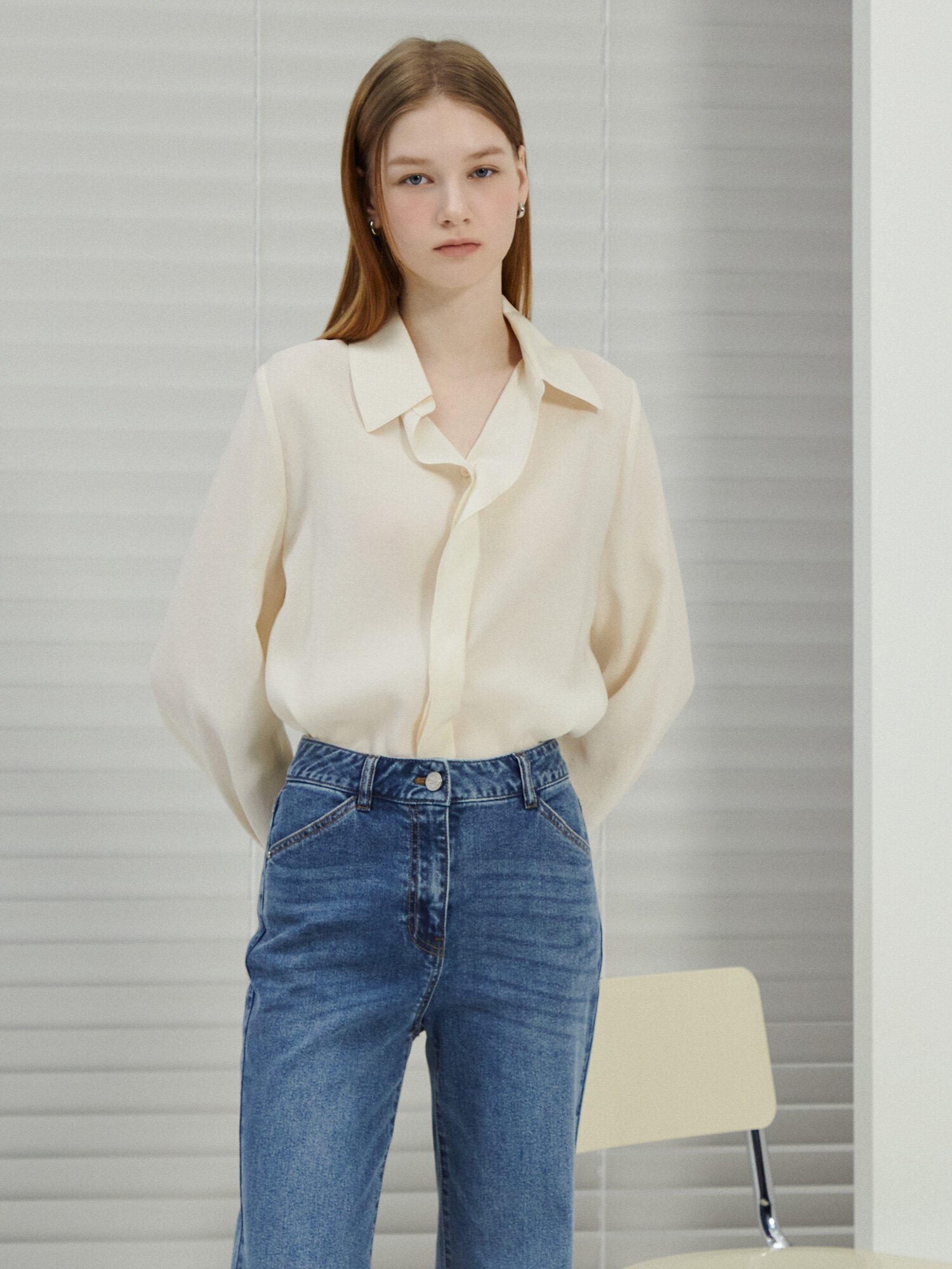 러플 오픈 칼라 블라우스 (CREAM)