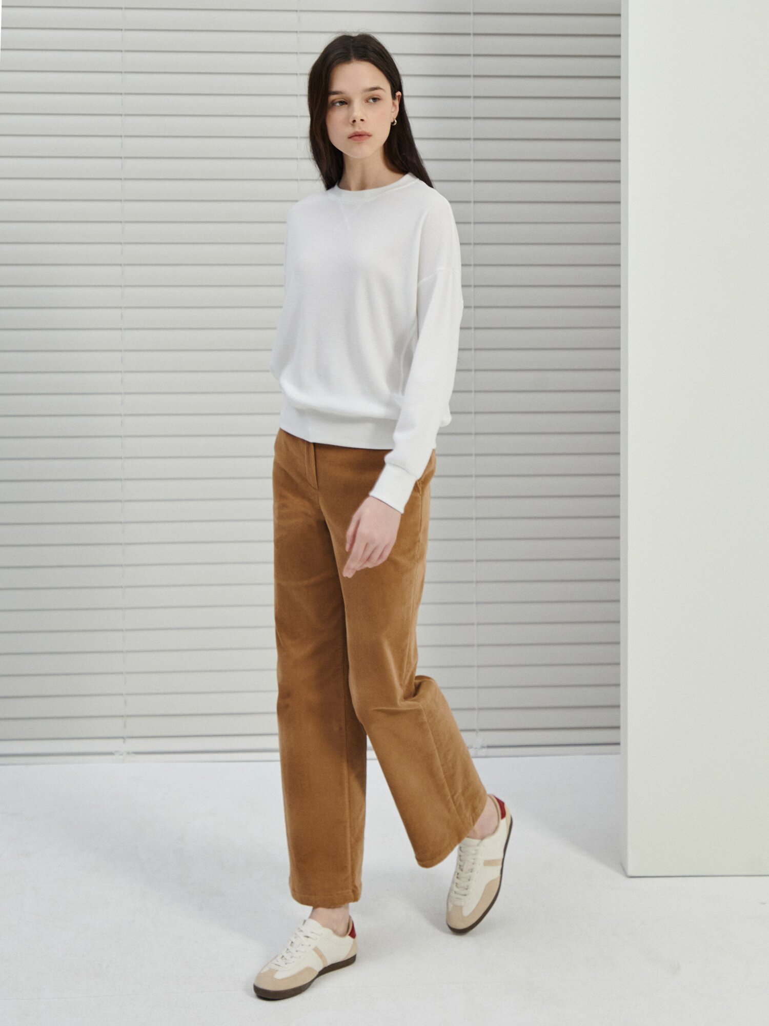 루즈핏 와플 텍스쳐 스웨트셔츠 (WHITE)