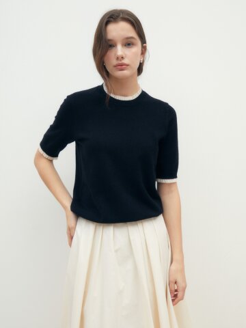 레이스 배색 라운드넥 풀오버 니트 