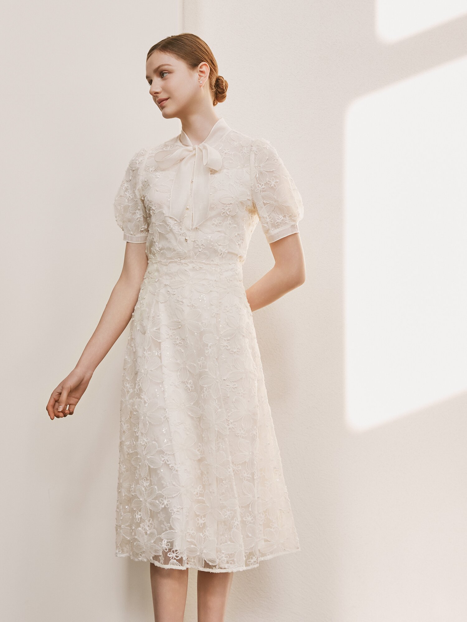 플라워 자수 플레어 스커트 (CREAM)