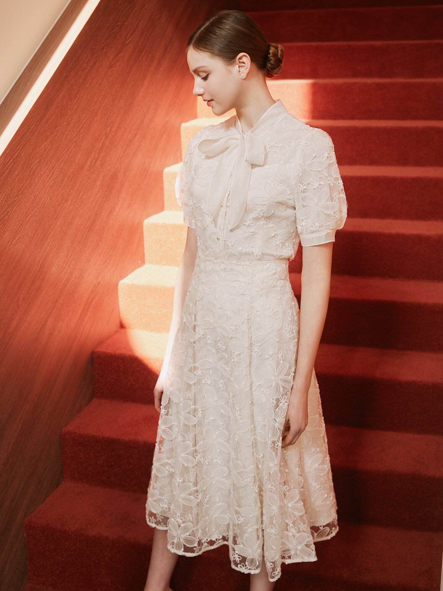 플라워 자수 플레어 스커트 (CREAM)