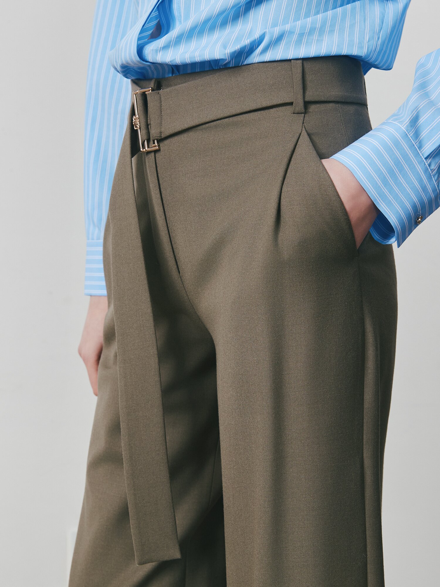 벨티드 원턱 와이드 팬츠 (KHAKI)