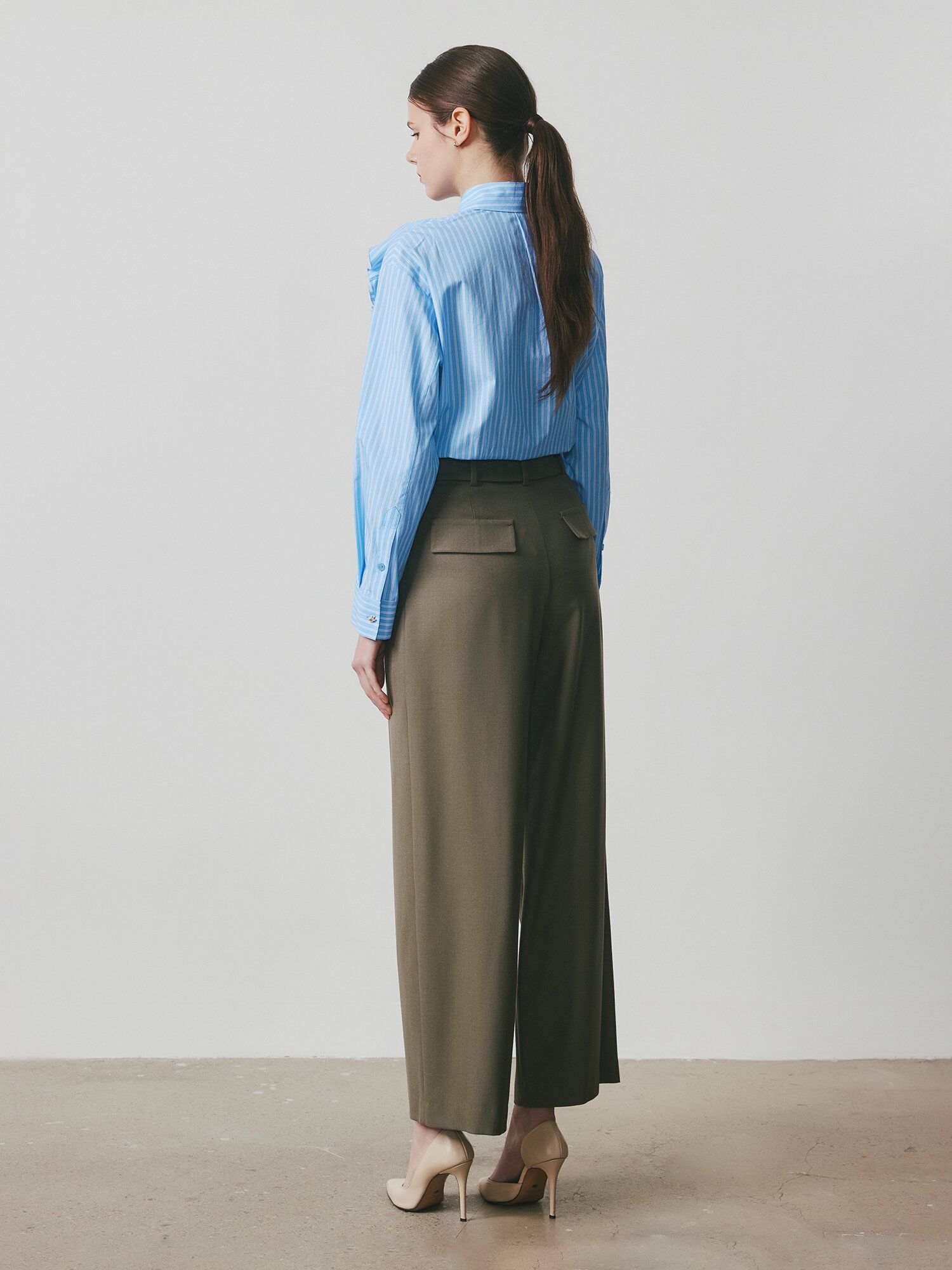 벨티드 원턱 와이드 팬츠 (KHAKI)