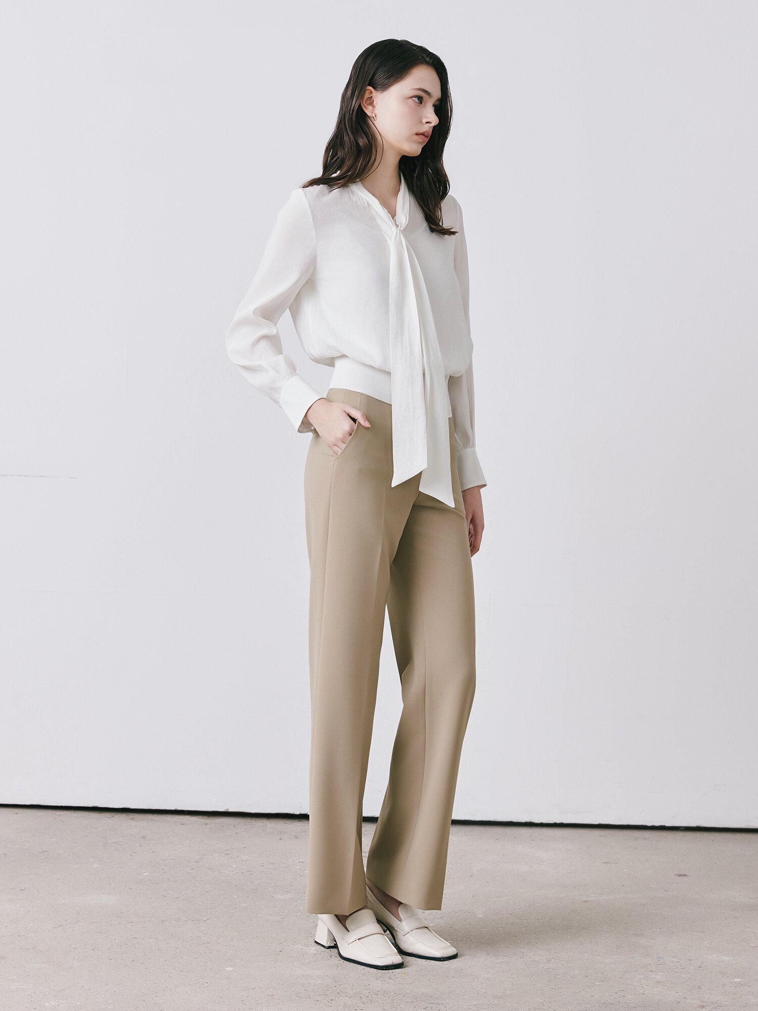 스판 세미 부츠컷 팬츠 (BEIGE)