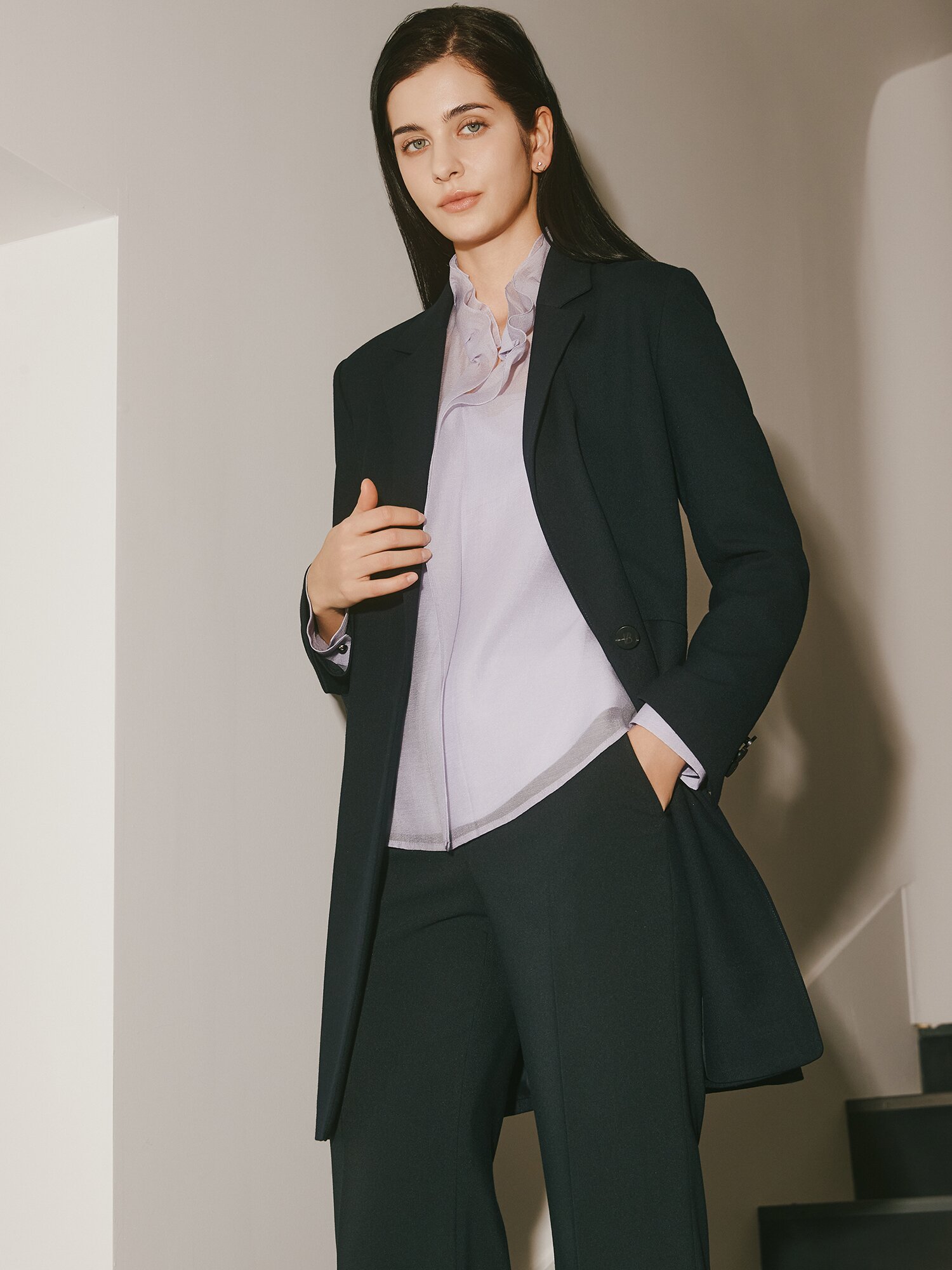 오간자 프릴넥 블라우스 (LAVENDAR)