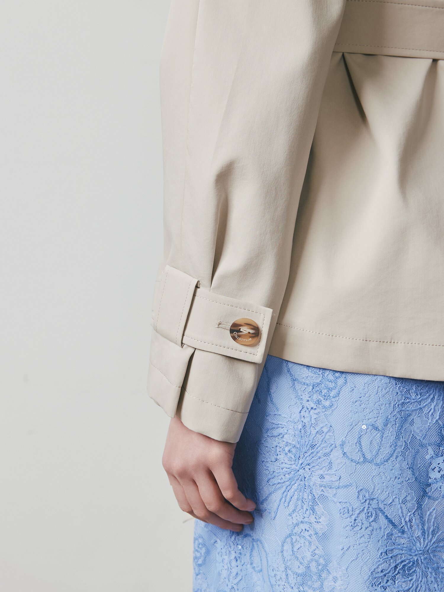 코튼 더블 숏 트렌치 코트 (LIGHT BEIGE)