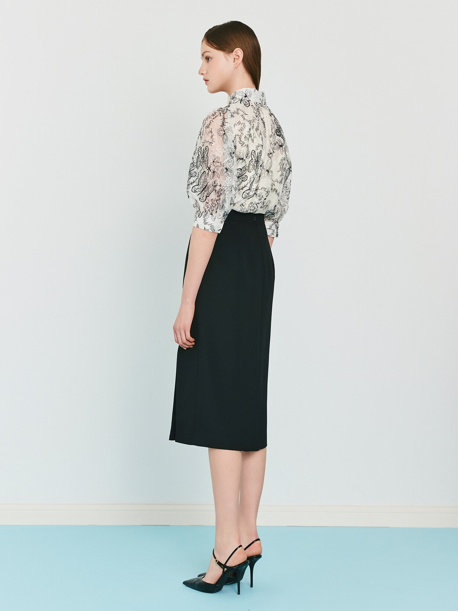 메탈 장식 슬릿 H라인 스커트 (BLACK)