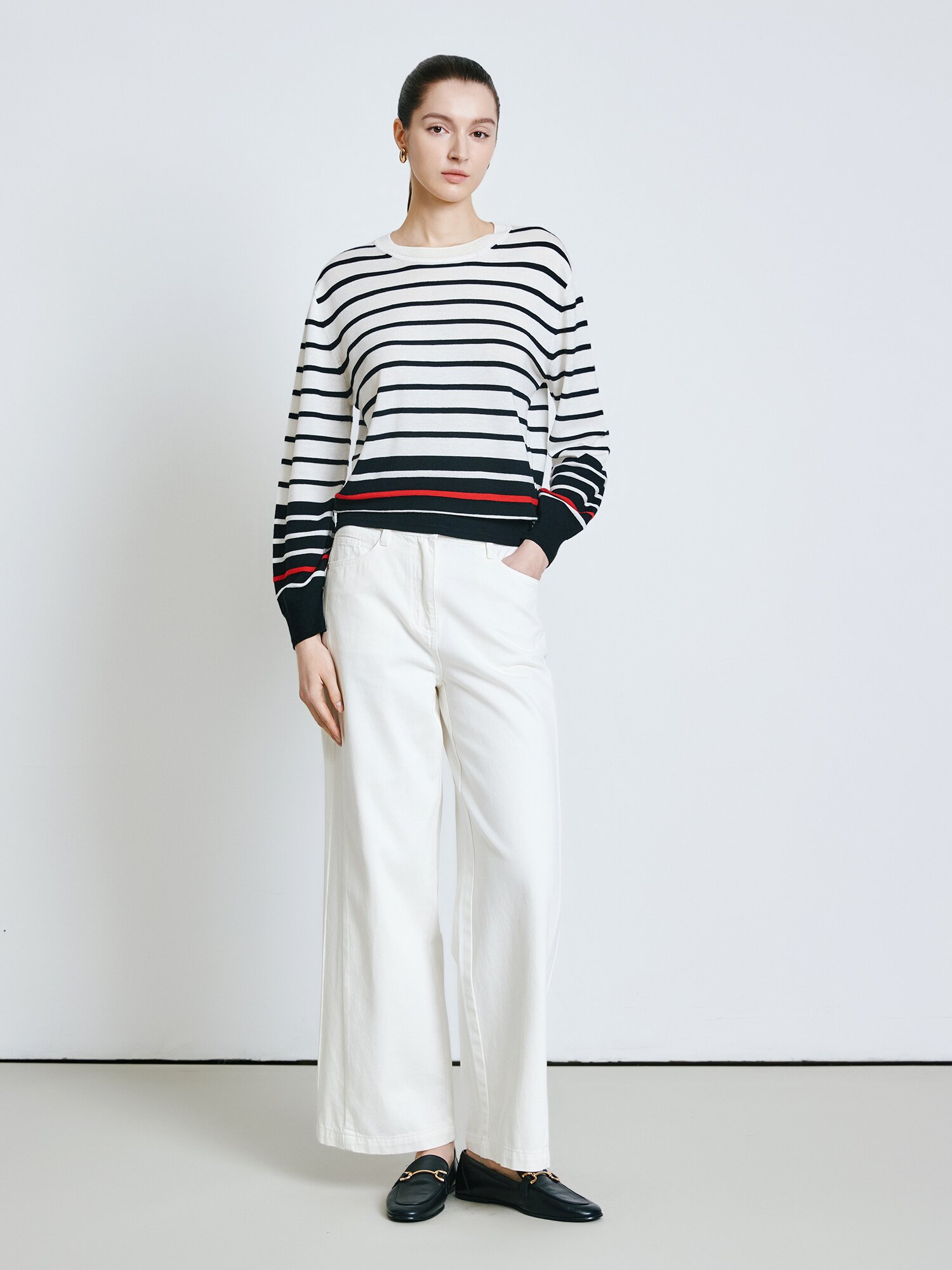 스트라이프 라운드넥 풀오버 니트 (STRIPE BLACK)