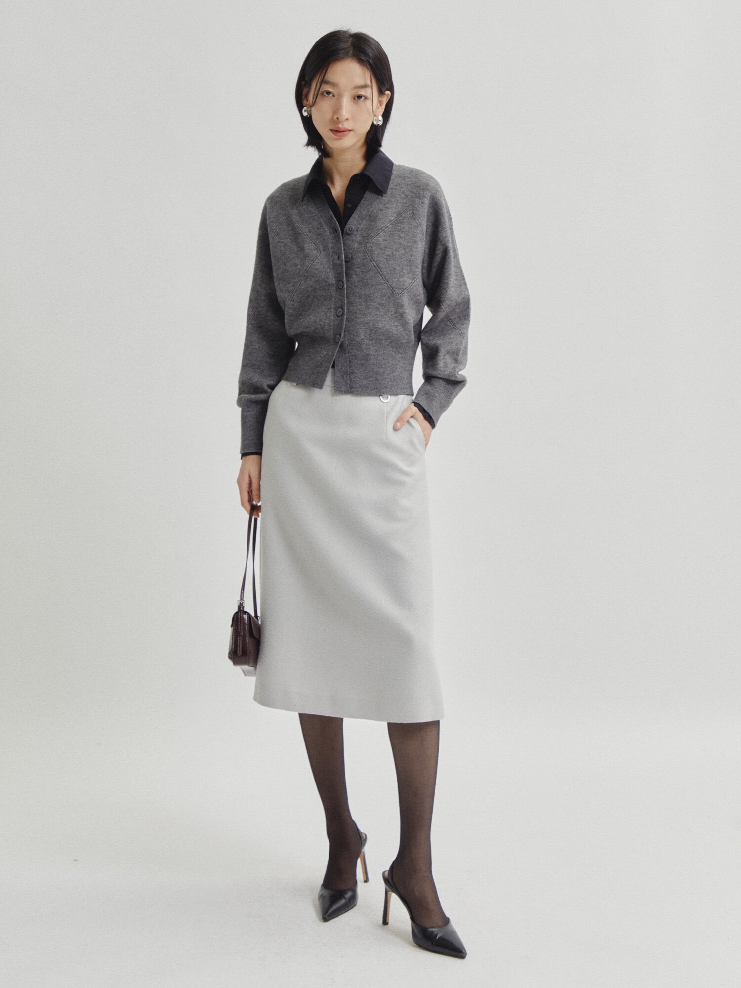 다이아 펀칭 브이넥 가디건 (GREY)