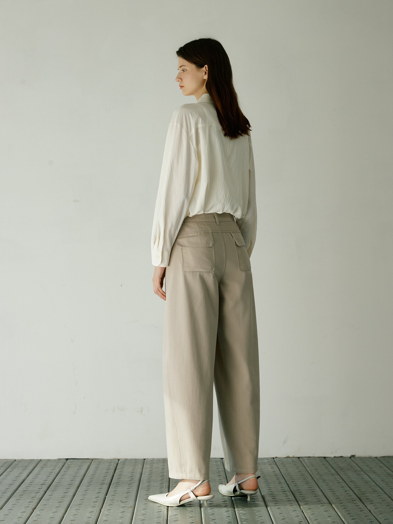 코튼 플랩 포켓 테이퍼드 팬츠 (BEIGE)