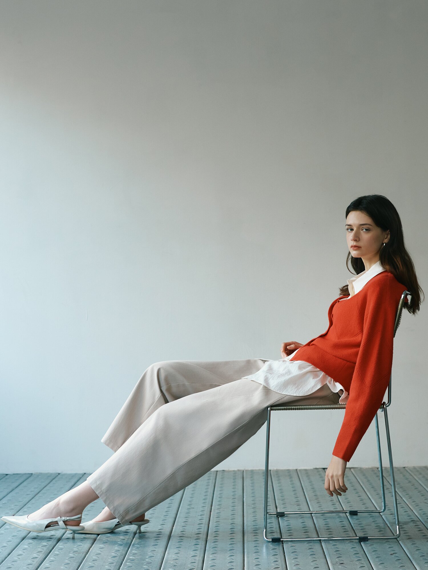 다이아 펀칭 브이넥 가디건 (RED)