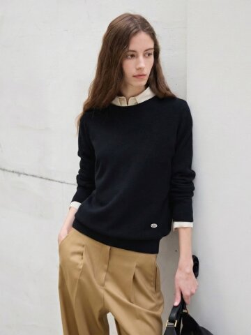 홀가먼트 라운드넥 풀오버 니트 