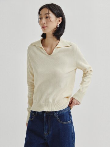 루즈핏 슬릿 칼라 풀오버 니트 