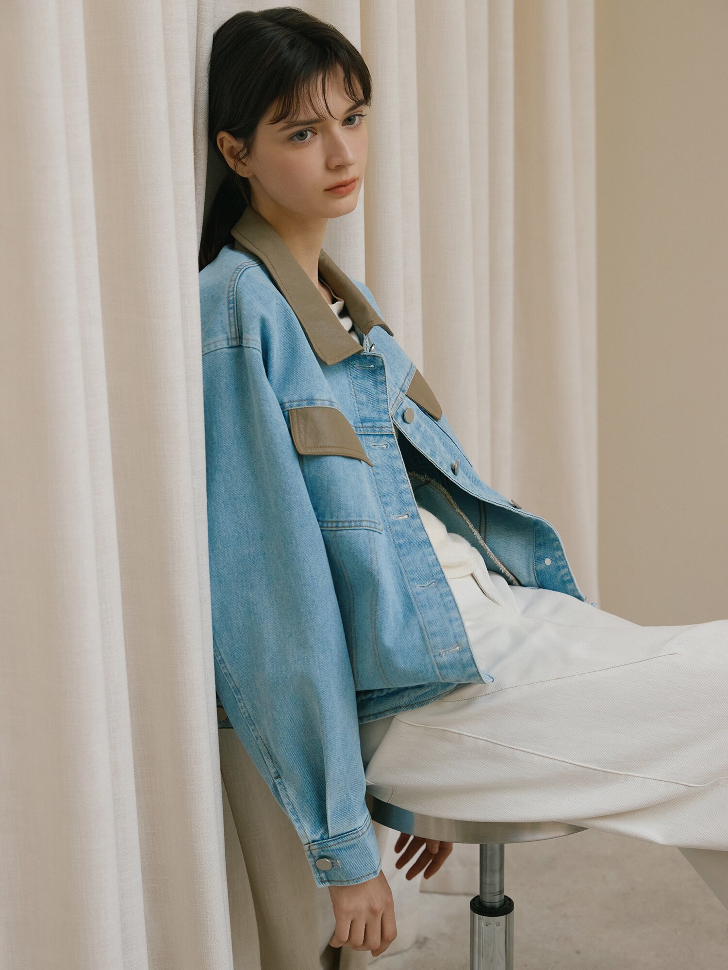 페이크 레더 배색 데님 재킷 (BLUE)