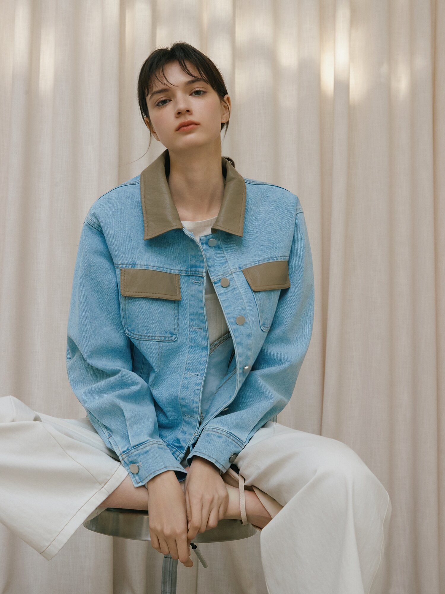 페이크 레더 배색 데님 재킷 (BLUE)