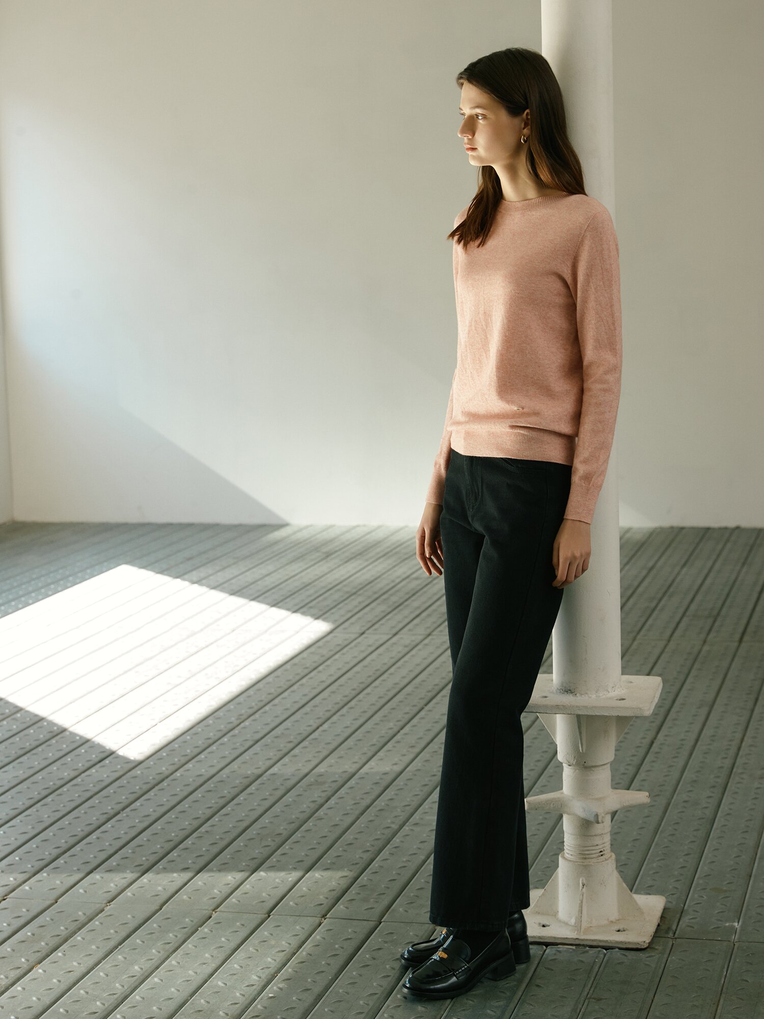 홀가먼트 라운드넥 풀오버 니트 (LIGHT PINK)