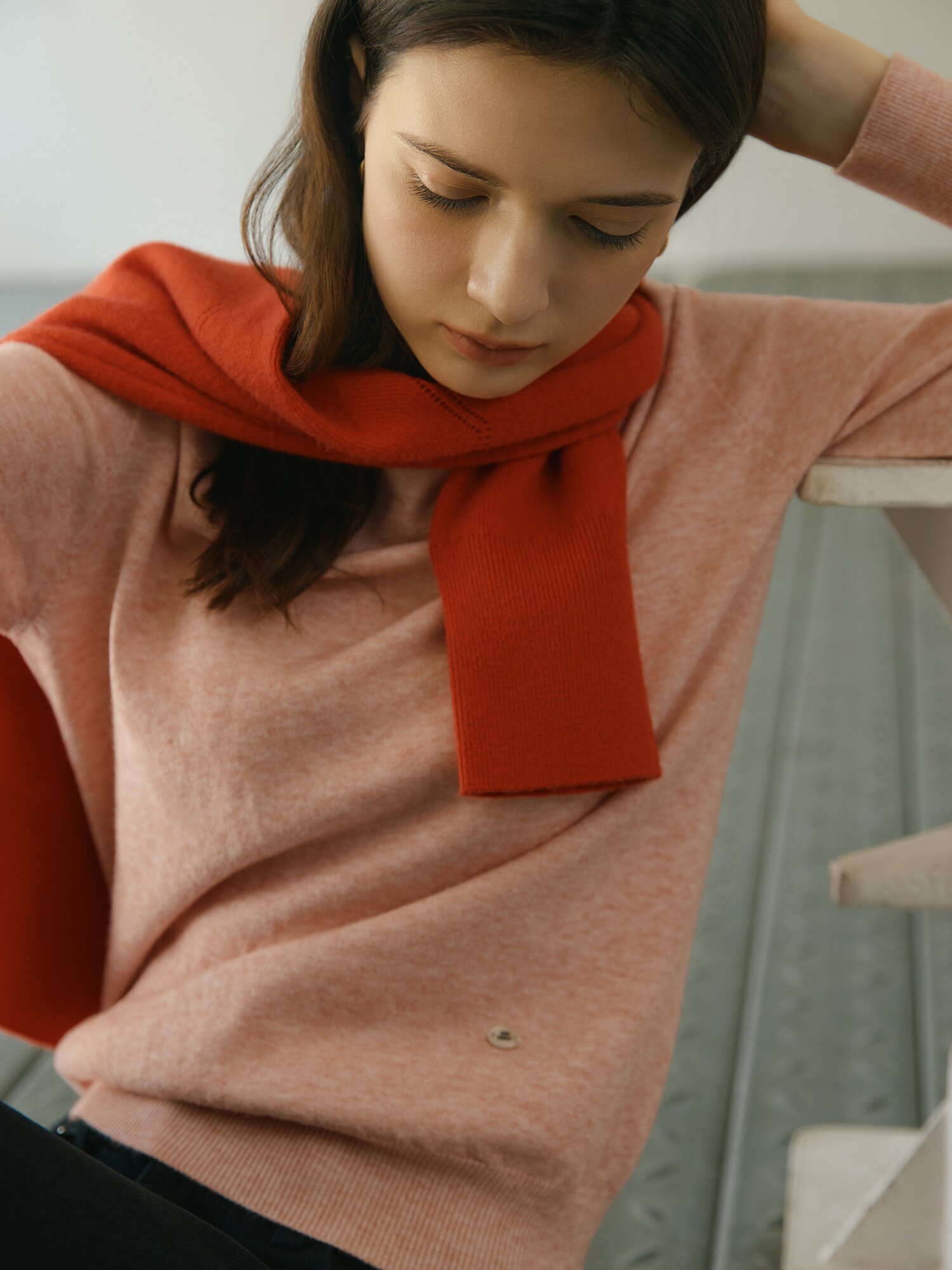 홀가먼트 라운드넥 풀오버 니트 (LIGHT PINK)