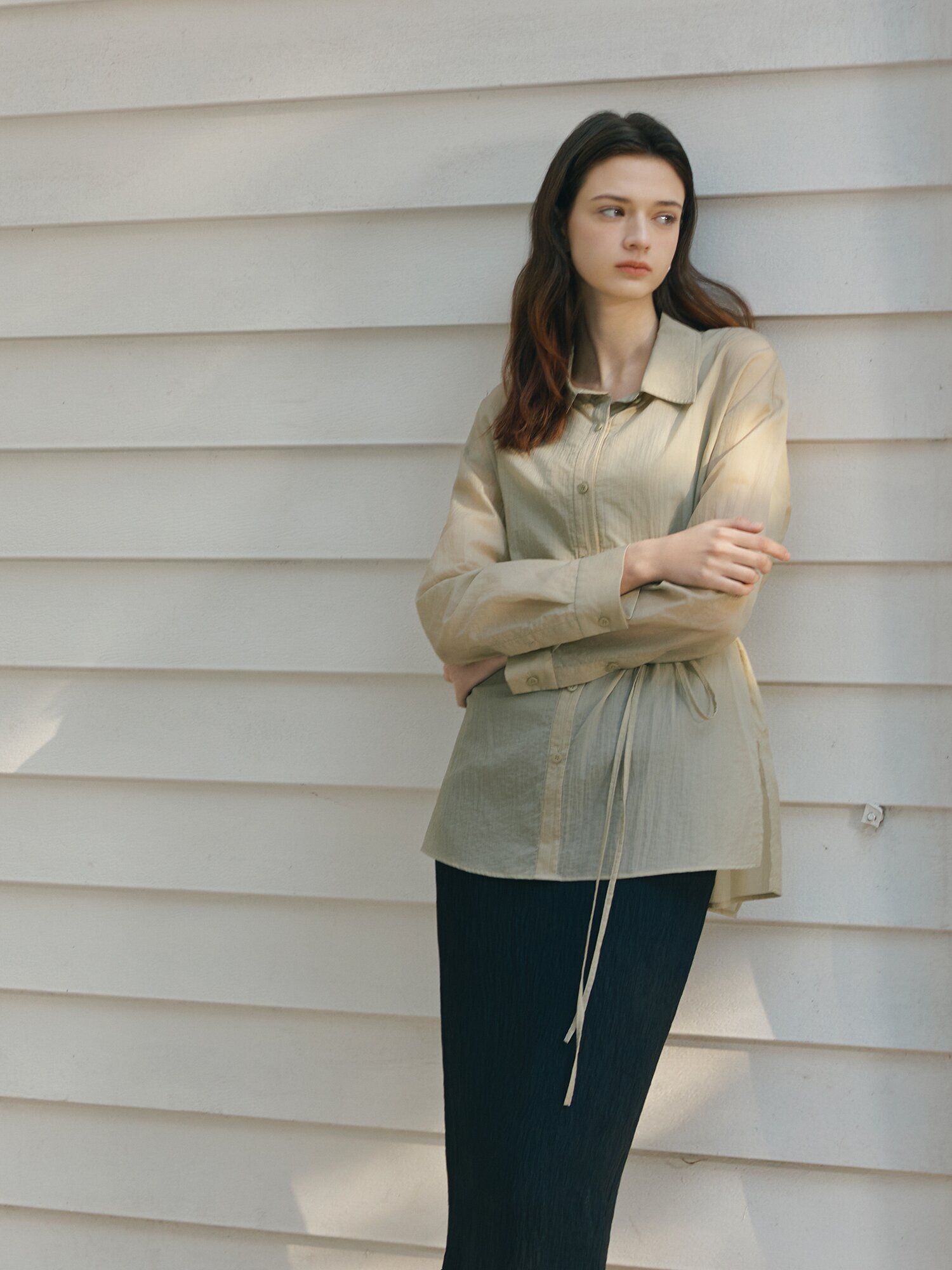 사선 슬릿 투웨이 블라우스 (LIGHT KHAKI)