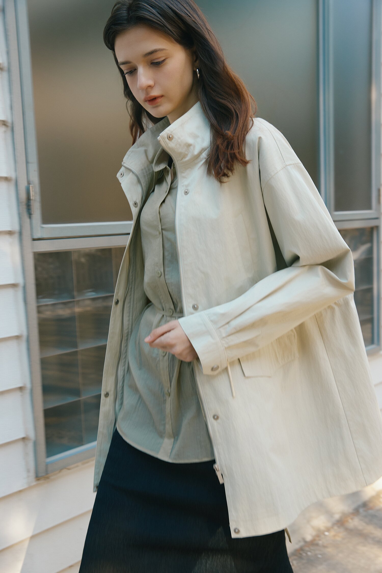 사선 슬릿 투웨이 블라우스 (LIGHT KHAKI)