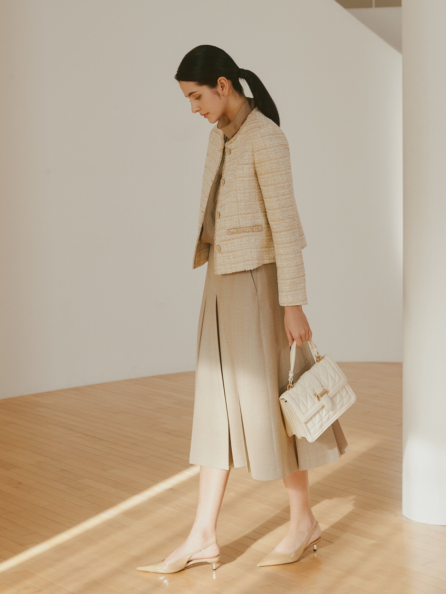 코튼 트위드 라운드넥 크롭 재킷 (BEIGE)