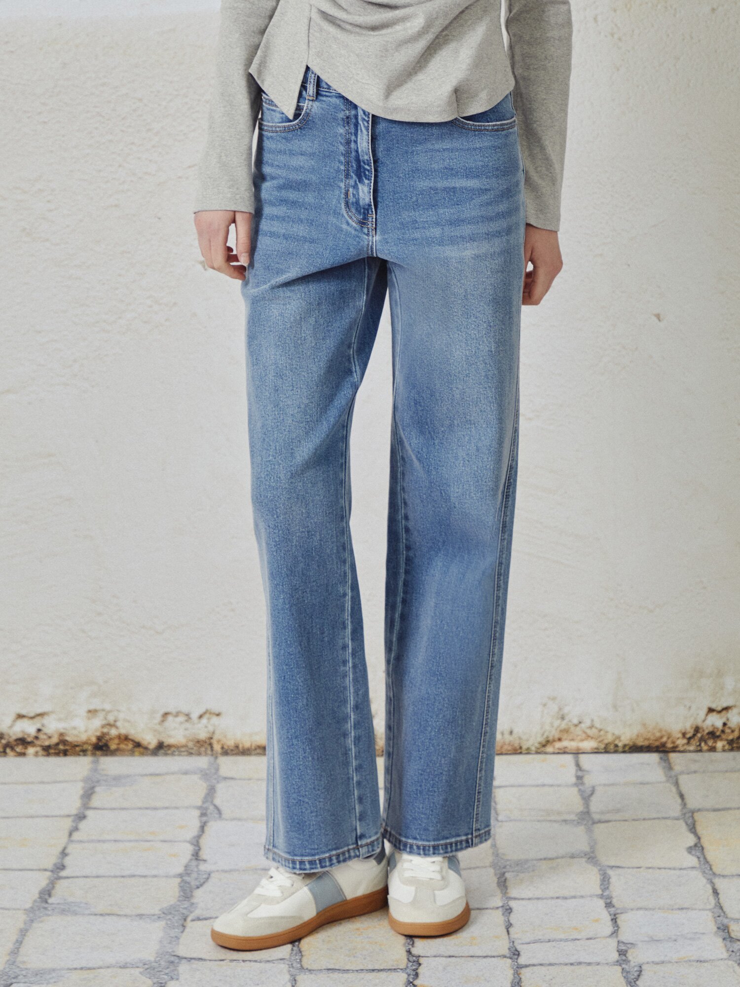 로고 포인트 와이드핏 데님팬츠 (BLUE)