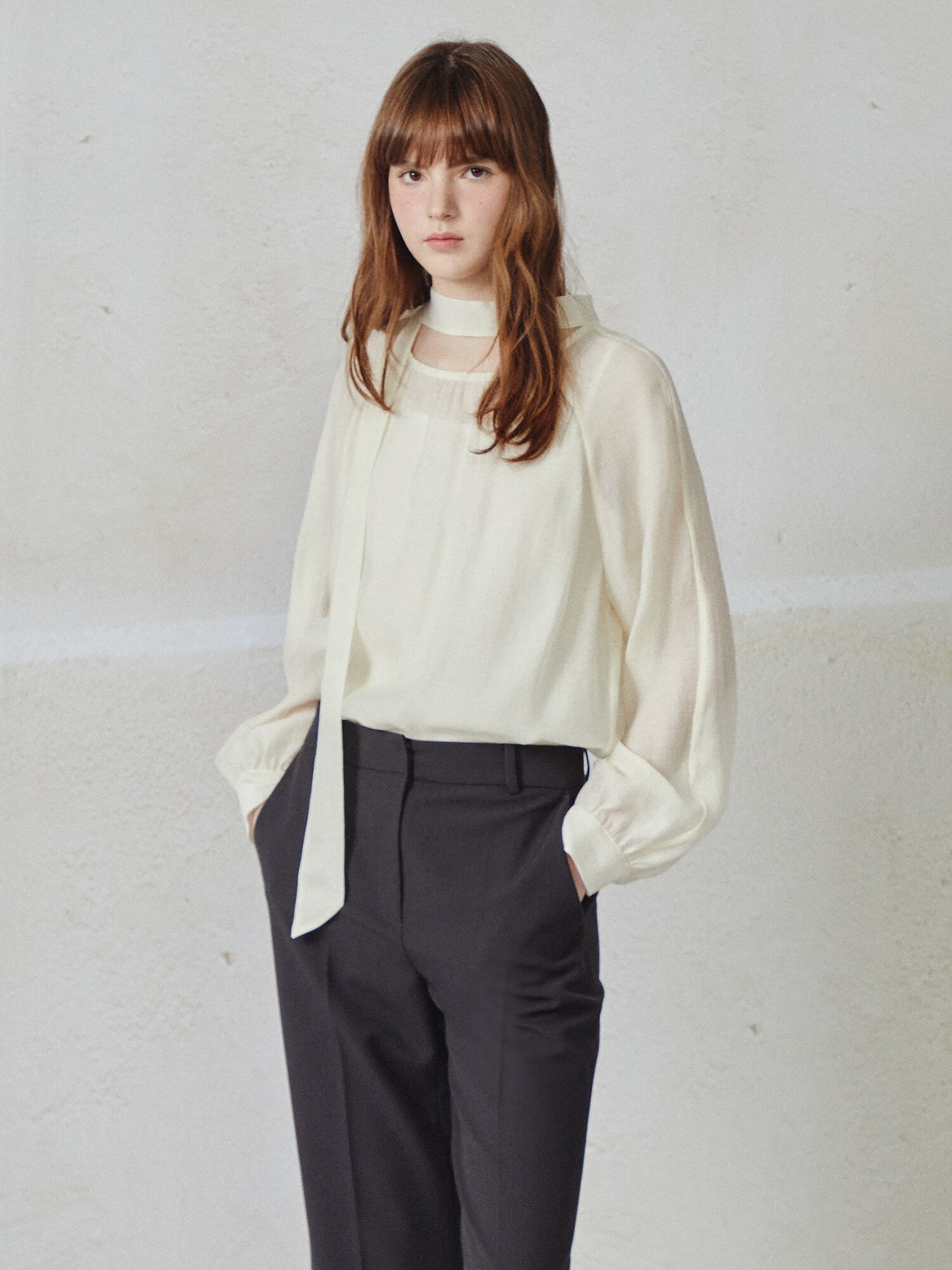 타이넥 볼륨 블라우스 (CREAM)