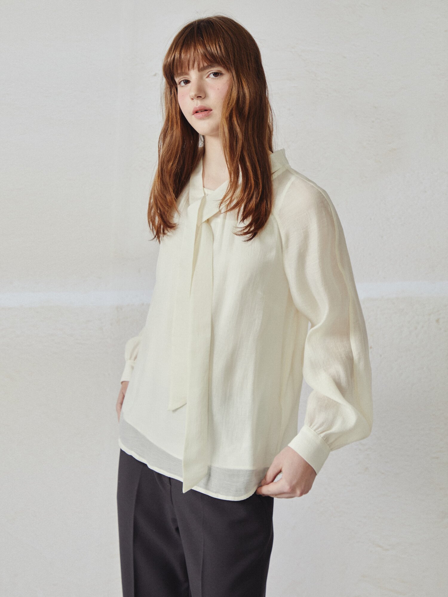 타이넥 볼륨 블라우스 (CREAM)