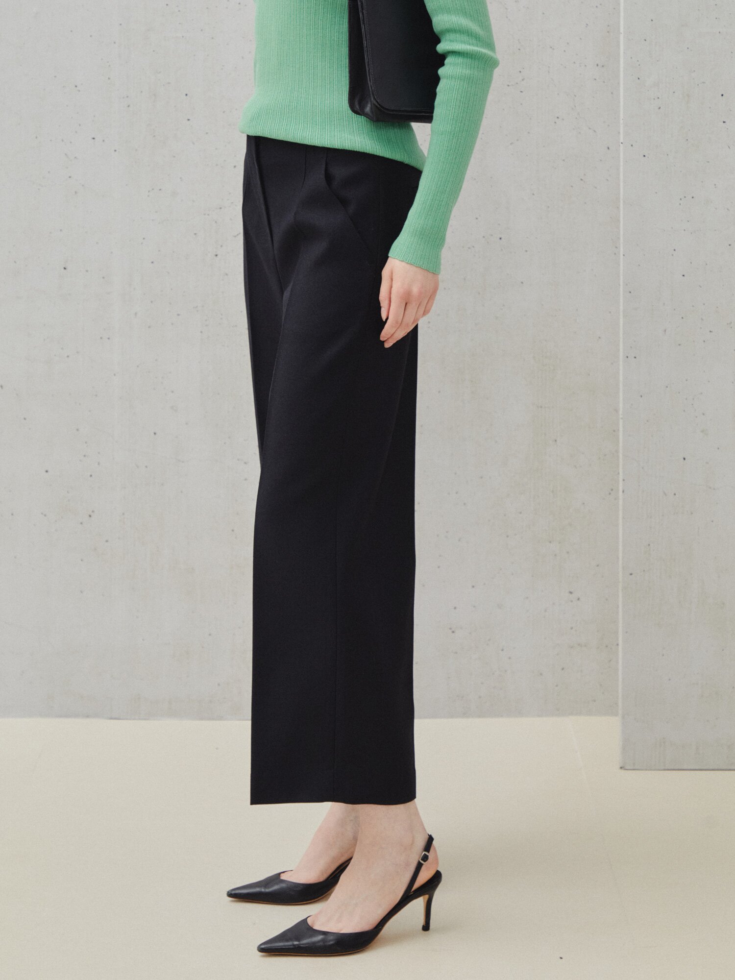 데일리 밸런스 슬랙스 팬츠 (NAVY)