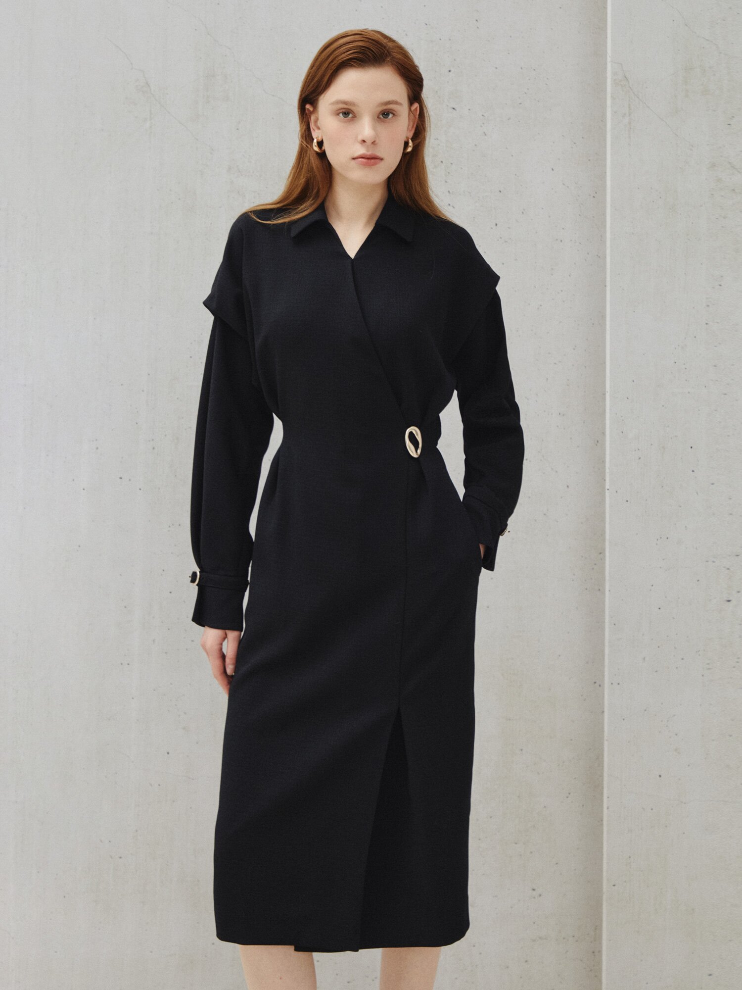 미니멀 라인 브로치 포인트 원피스 (BLACK)