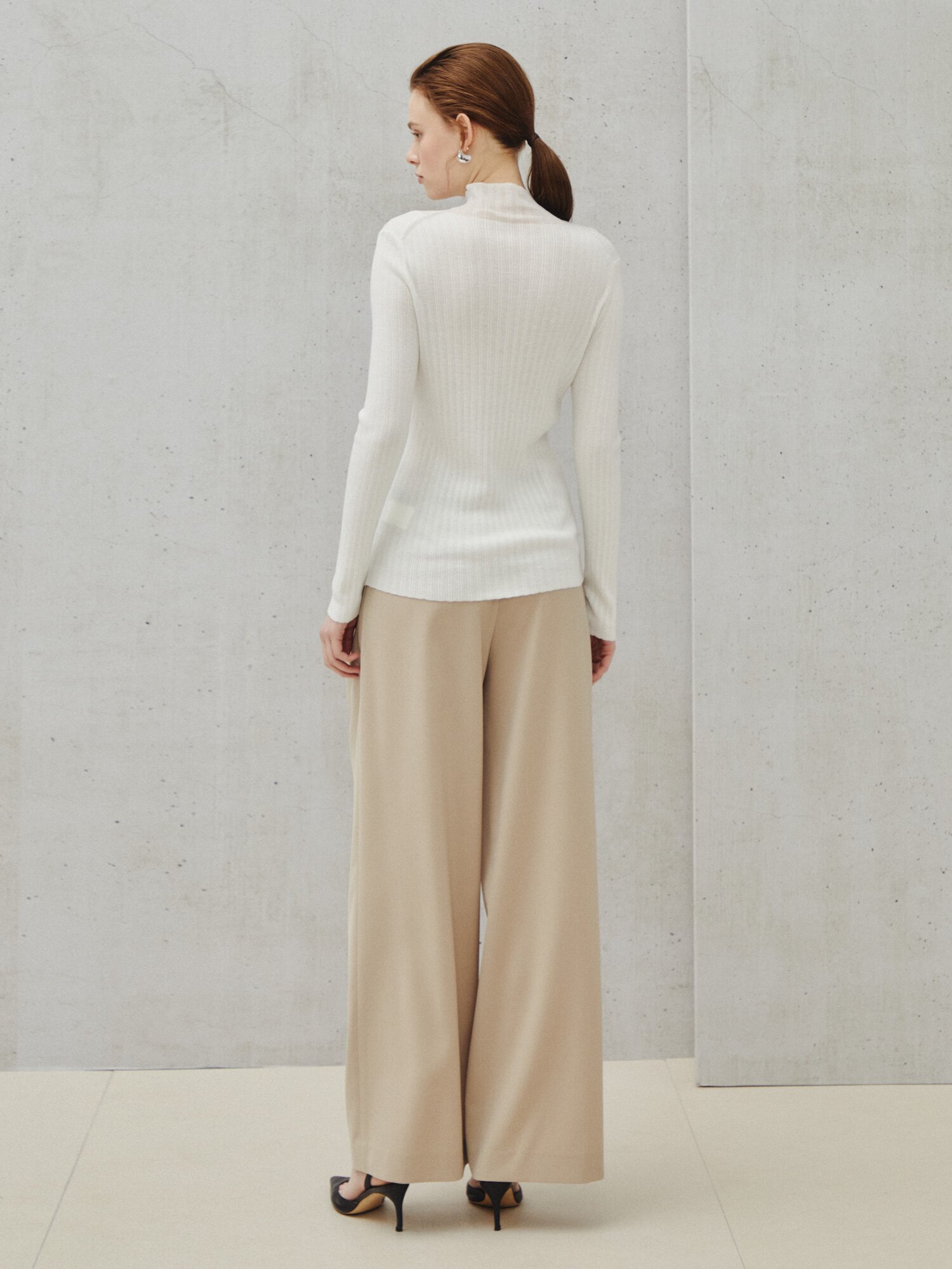 시어 하프넥 리브 풀오버 니트 탑 (IVORY)