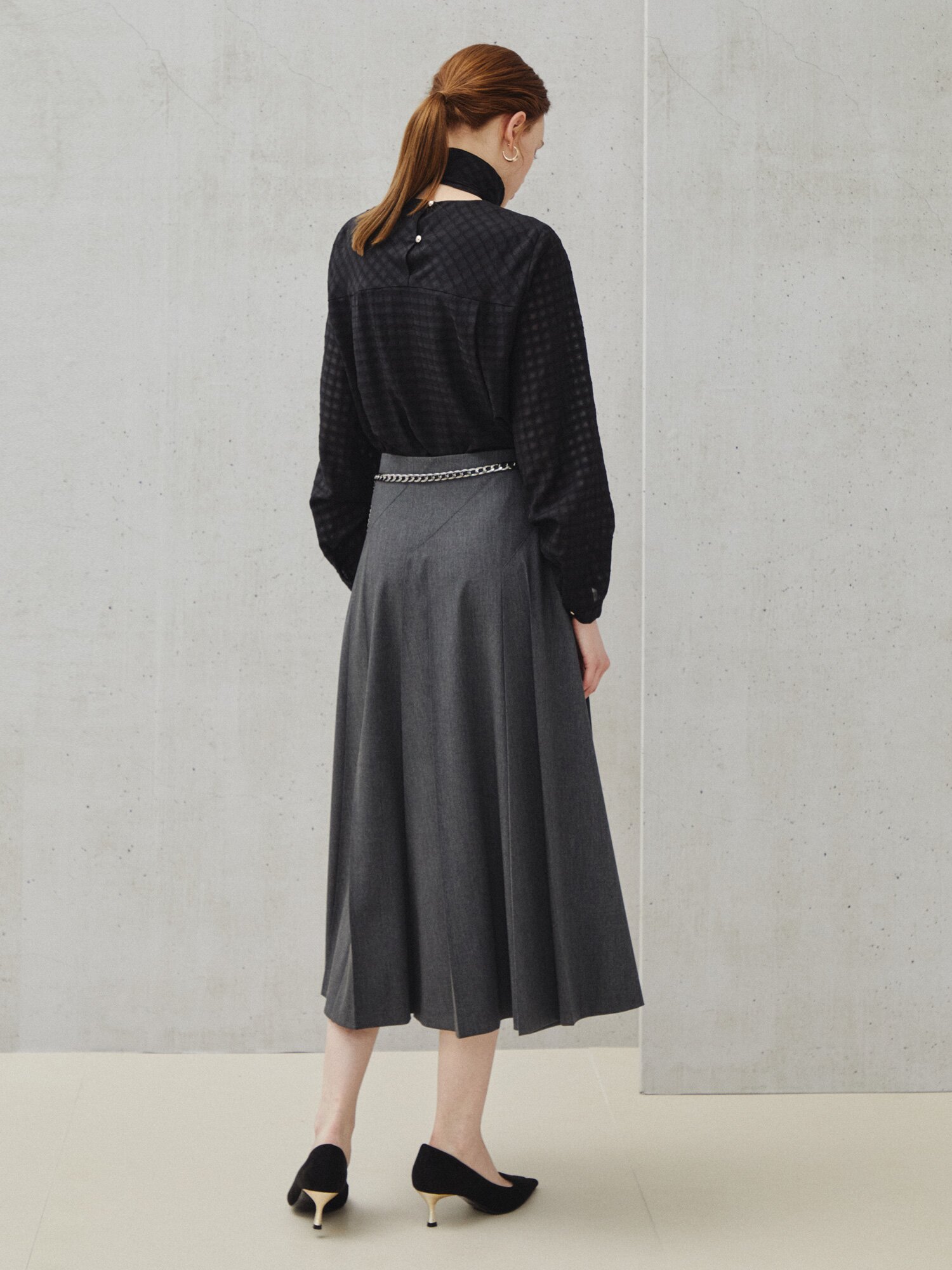 체인 포인트 플리츠 스커트 (GREY)
