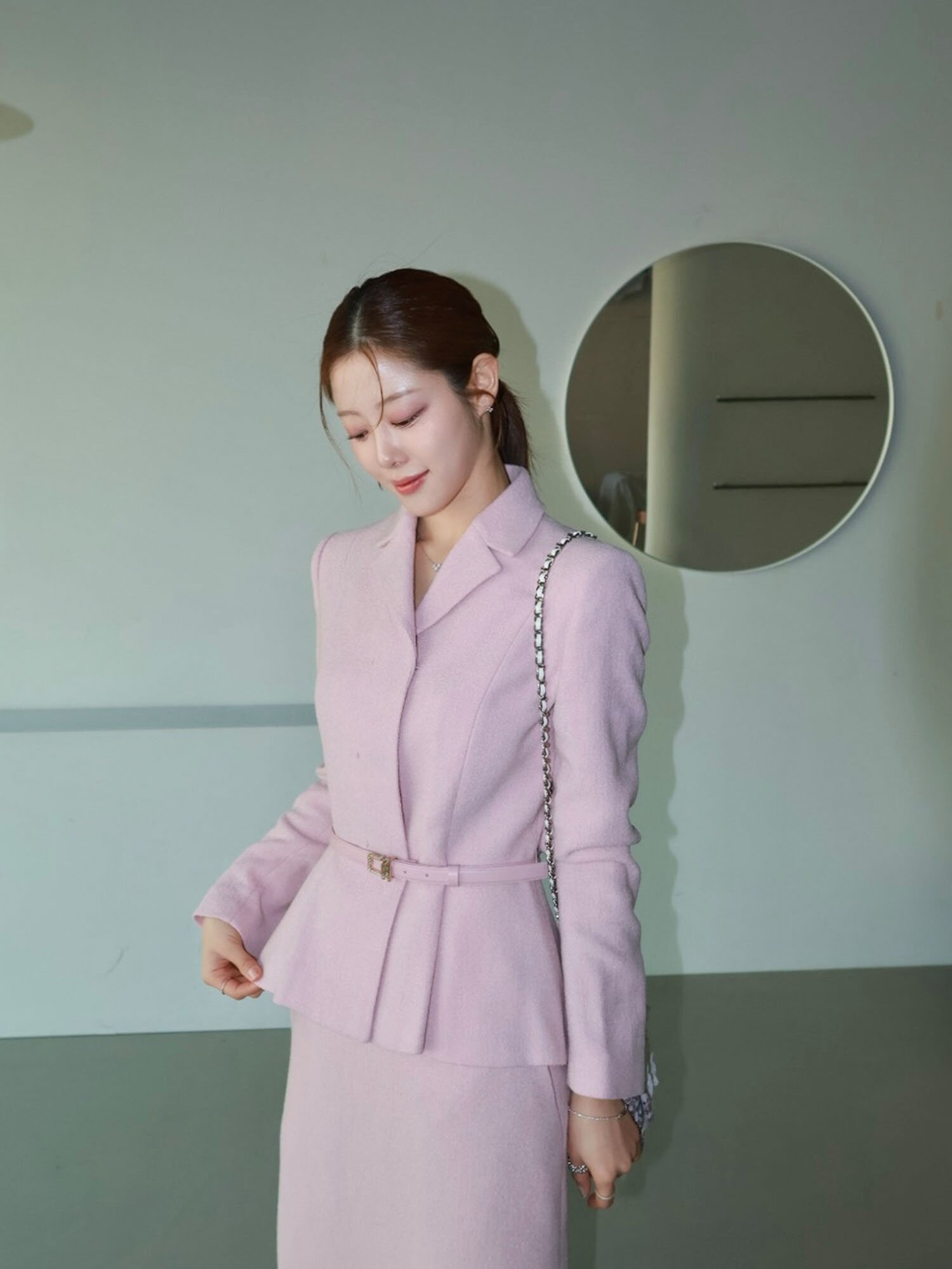 벨티드 오픈 칼라 페플럼 재킷 (PINK)