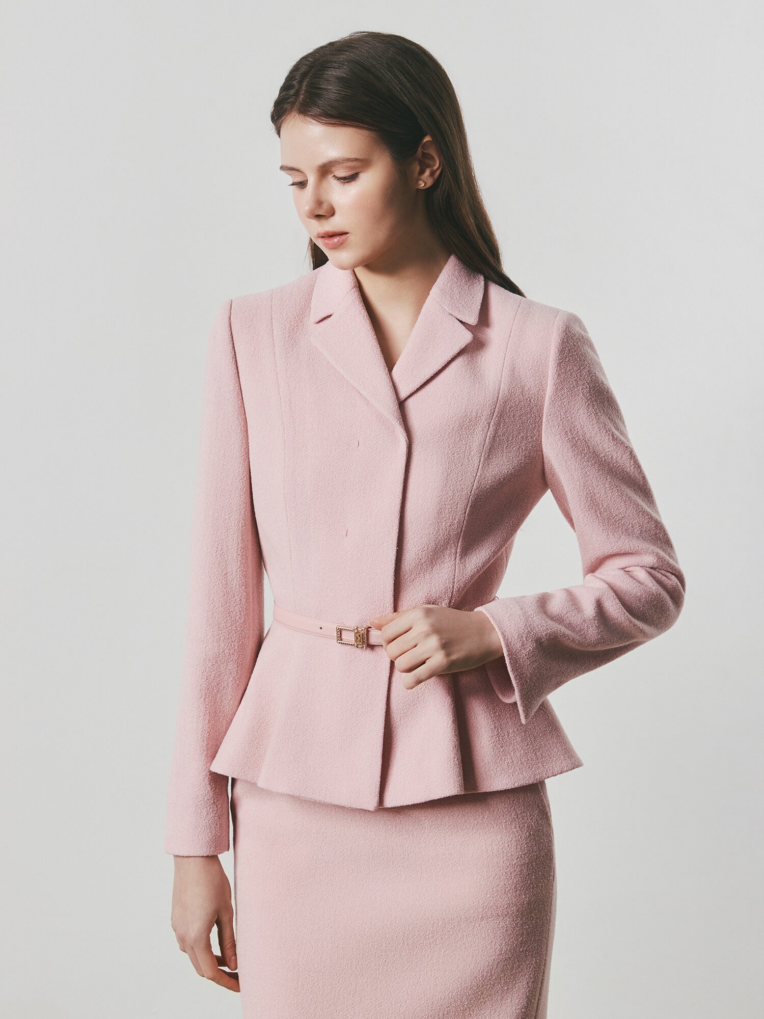 벨티드 오픈 칼라 페플럼 재킷 (PINK)