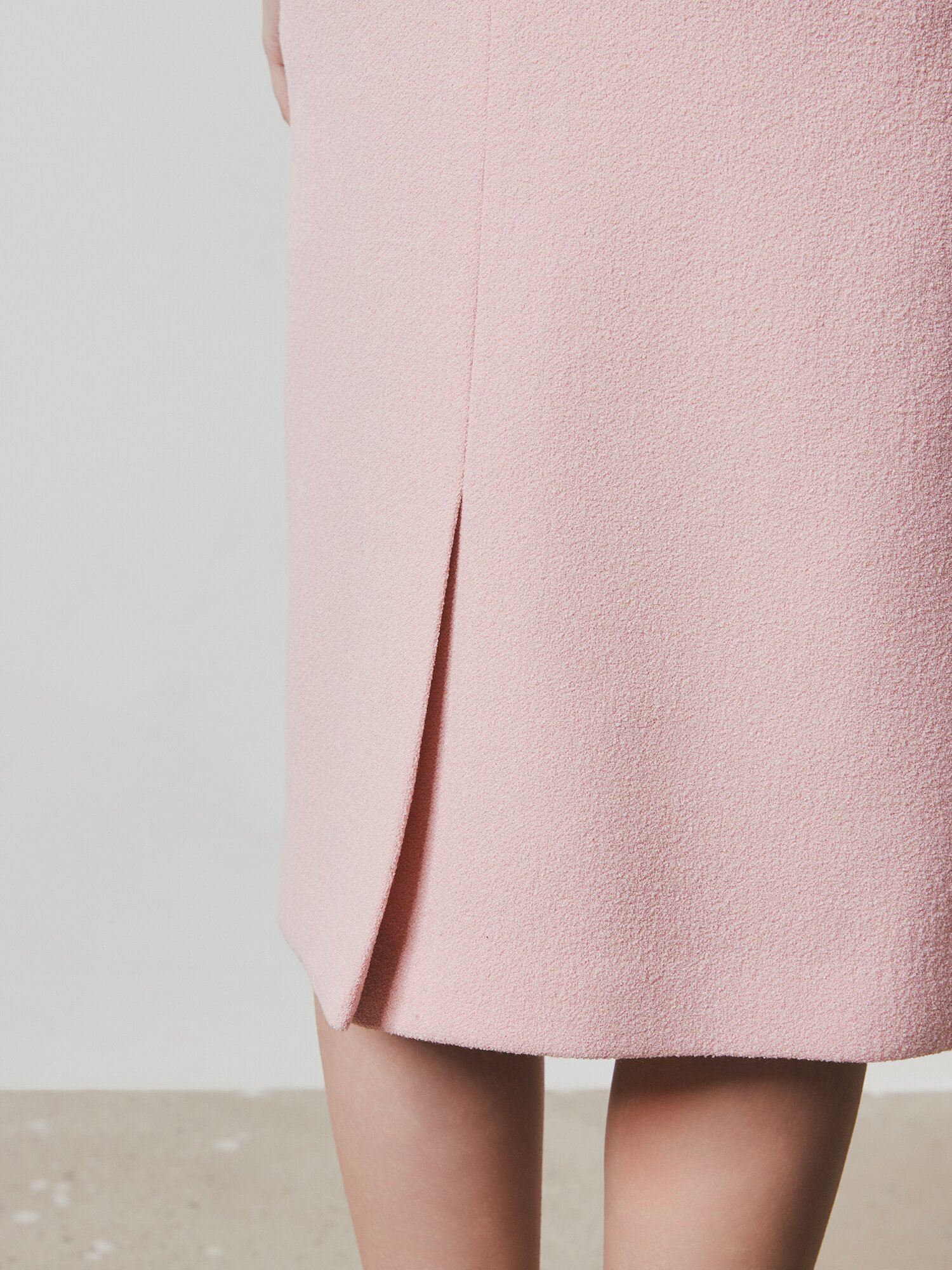 벨티드 오픈 칼라 페플럼 재킷 (PINK)