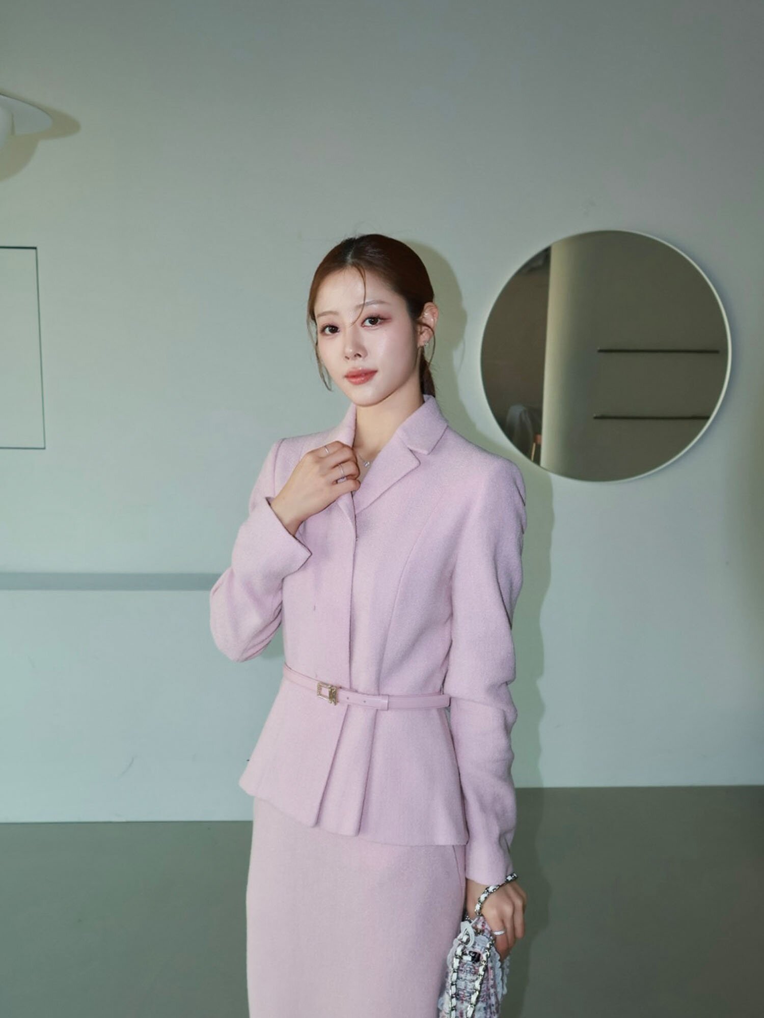 벨티드 오픈 칼라 페플럼 재킷 (PINK)