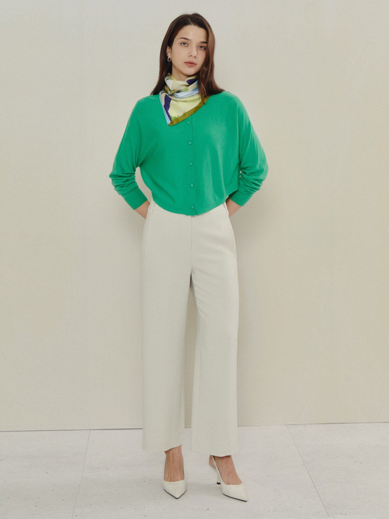 소프트 스트레이트 슬랙스 팬츠 (LIGHT BEIGE)