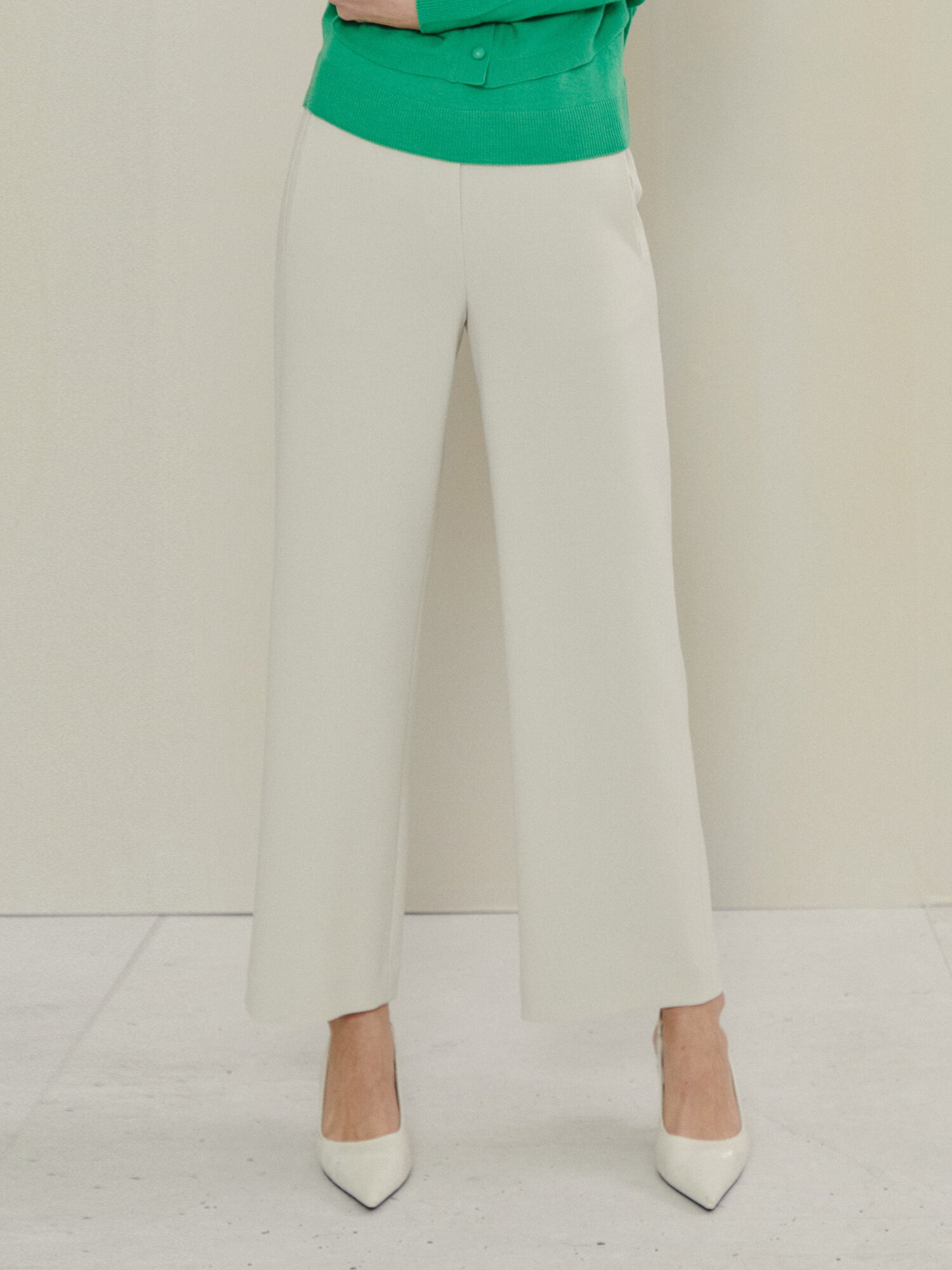 소프트 스트레이트 슬랙스 팬츠 (LIGHT BEIGE)