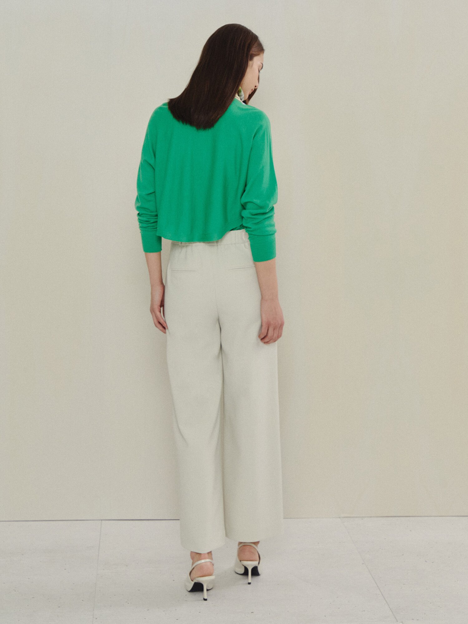 소프트 스트레이트 슬랙스 팬츠 (LIGHT BEIGE)