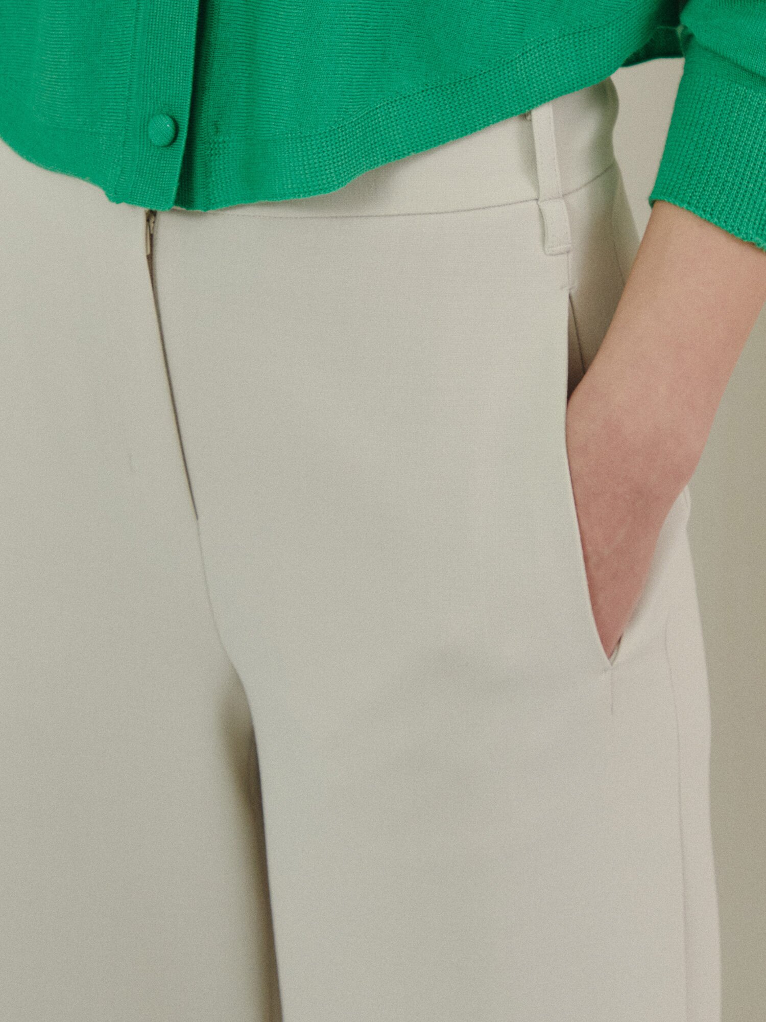 소프트 스트레이트 슬랙스 팬츠 (LIGHT BEIGE)