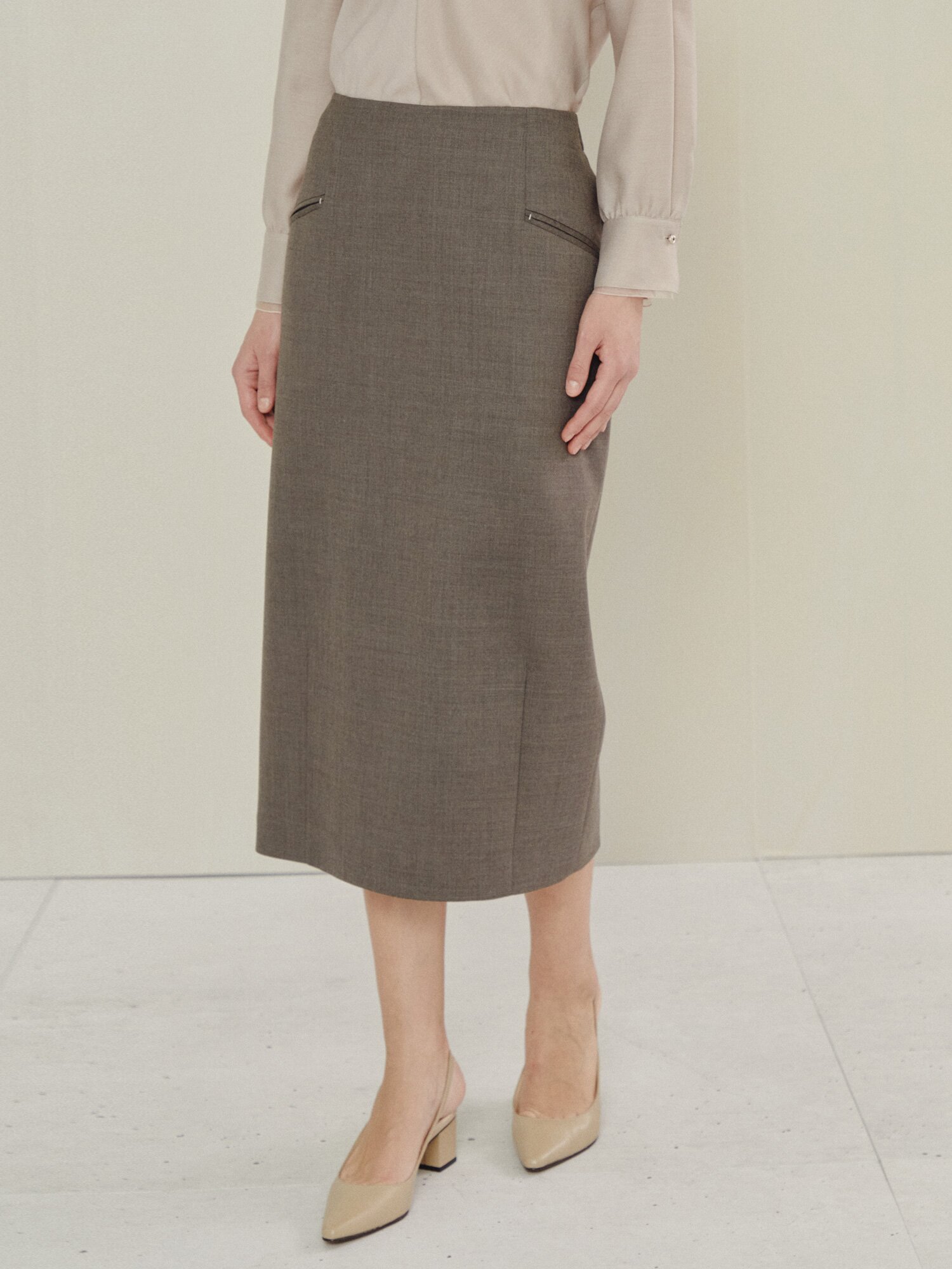 백밴딩 슬릿 미디 스커트 (SEPIA GREY)