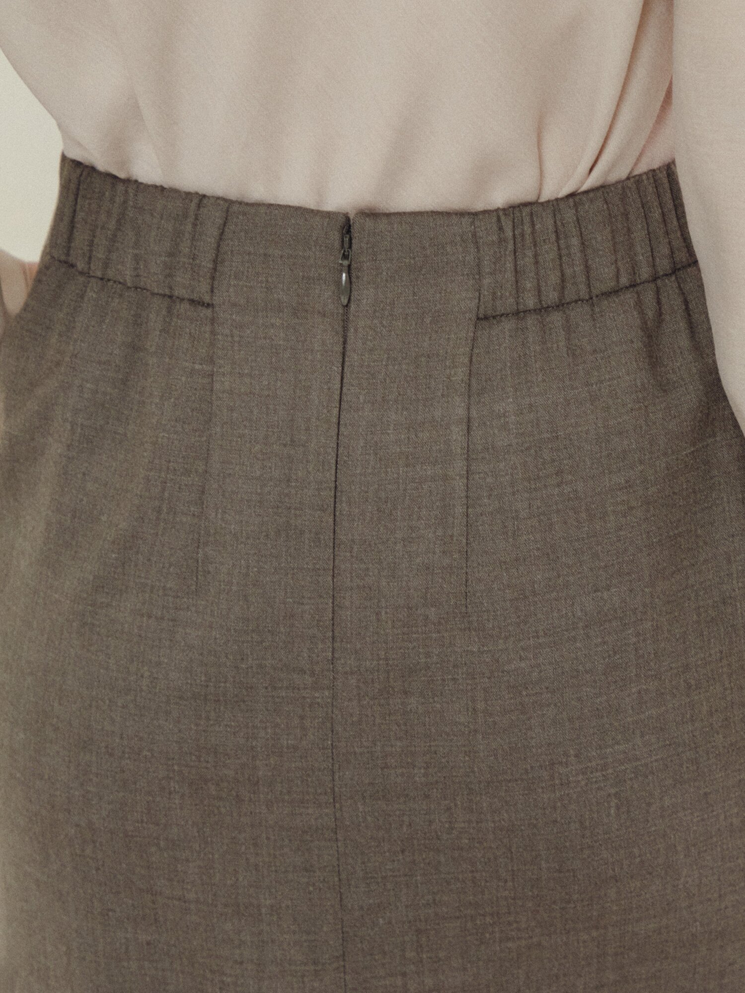 백밴딩 슬릿 미디 스커트 (SEPIA GREY)