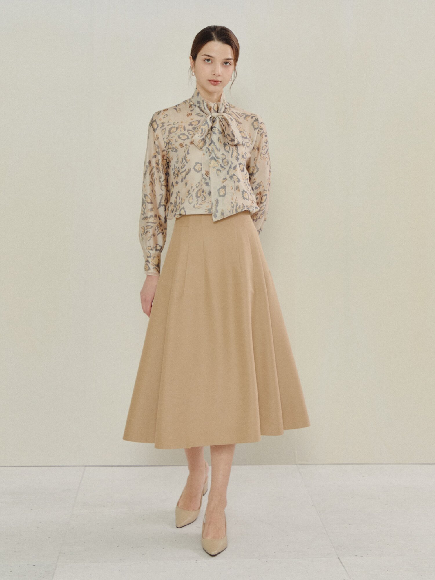 소프트 레오파드 타이 블라우스 세트 (PRINT BEIGE)