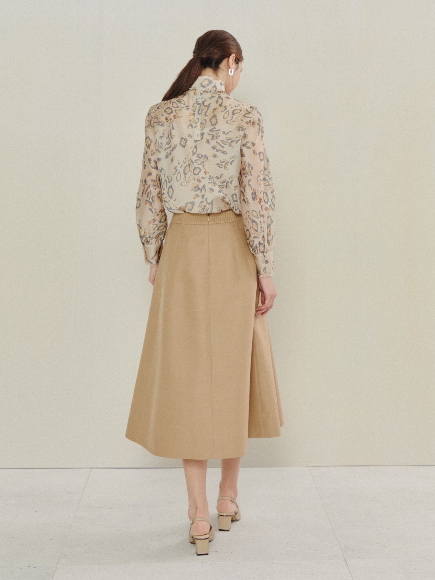 소프트 레오파드 타이 블라우스 세트 (PRINT BEIGE)