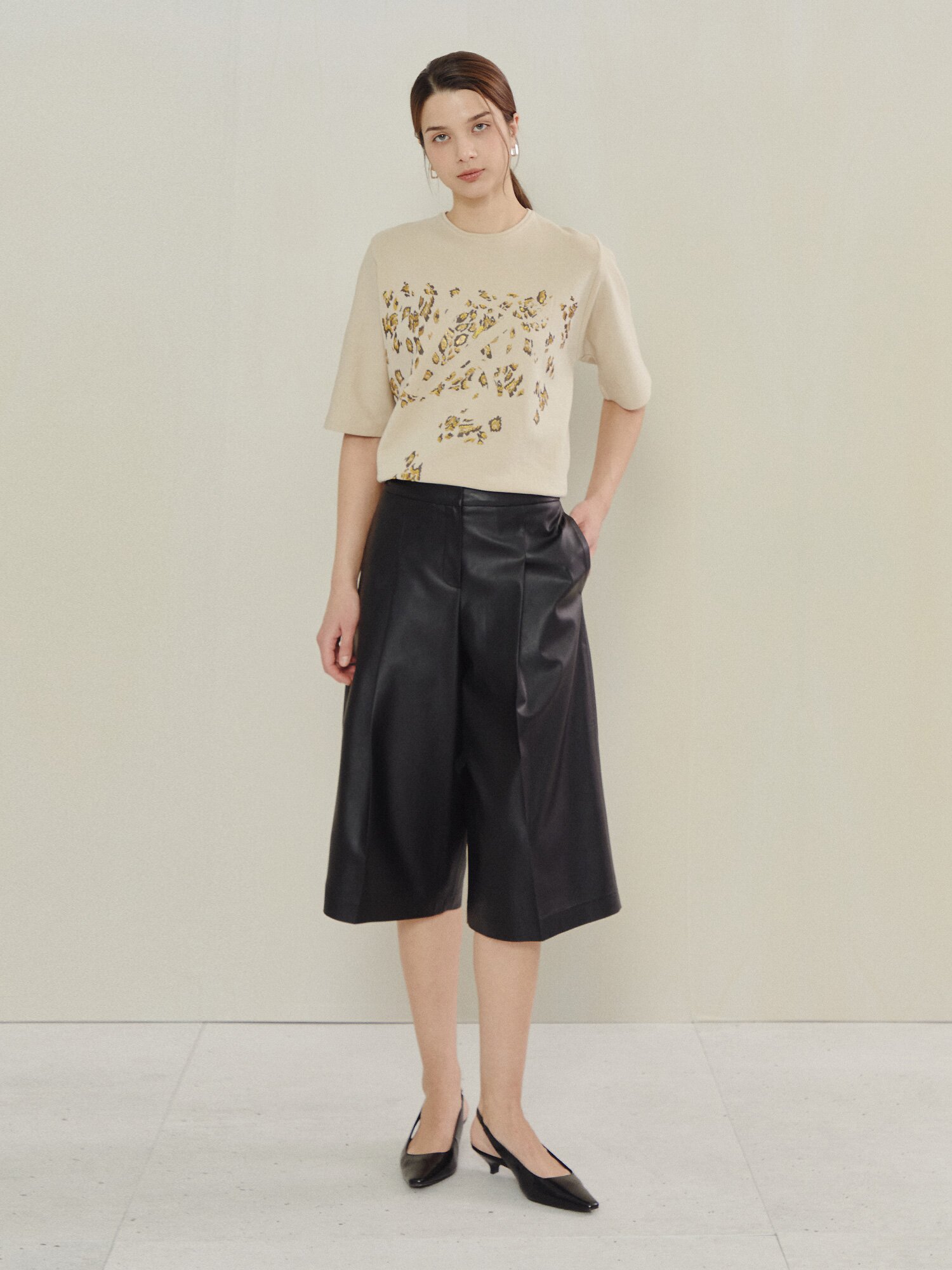 클린 레더 하프 팬츠 (BLACK)