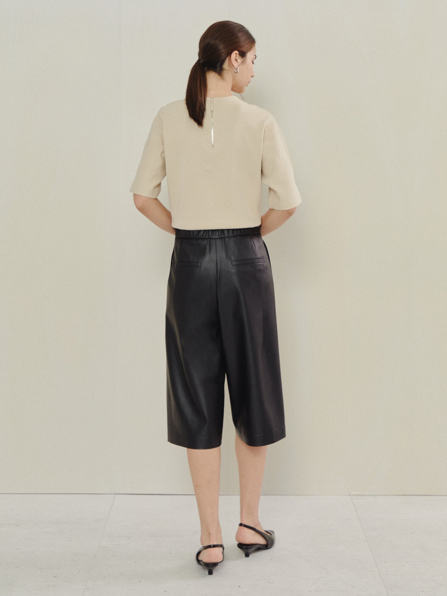 클린 레더 하프 팬츠 (BLACK)