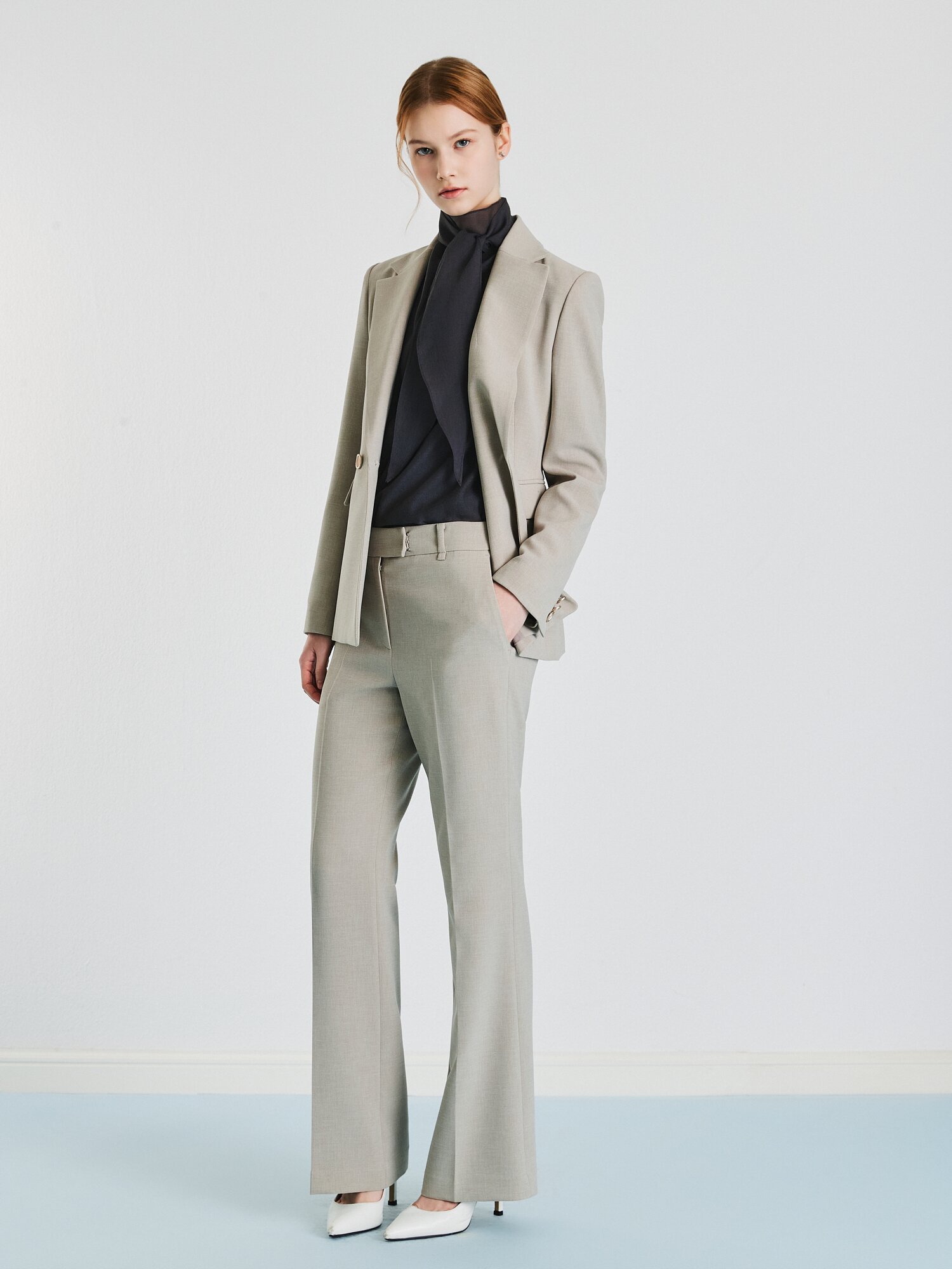 레직기 슬림 부츠컷 팬츠 (BEIGE)