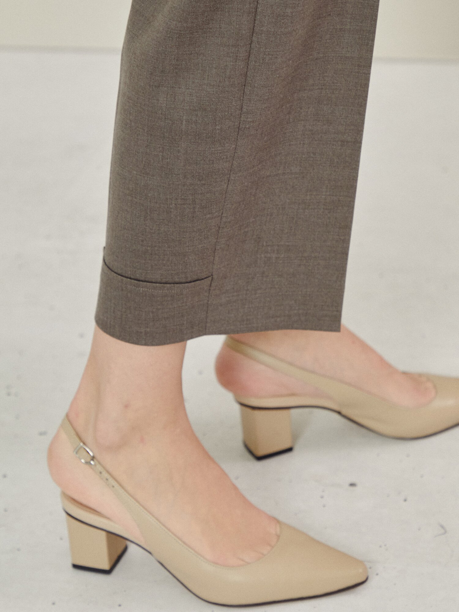 클린 슬림 라인 스트레이트 팬츠 (SEPIA GREY)